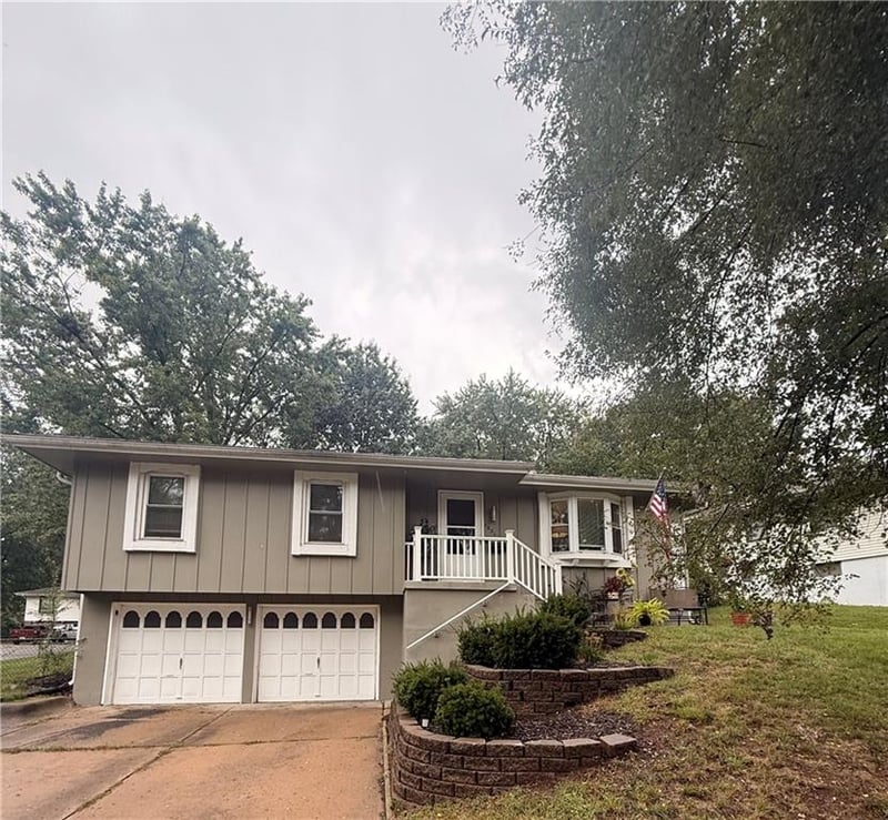 16317 E 34th St S, Independence, MO 64055