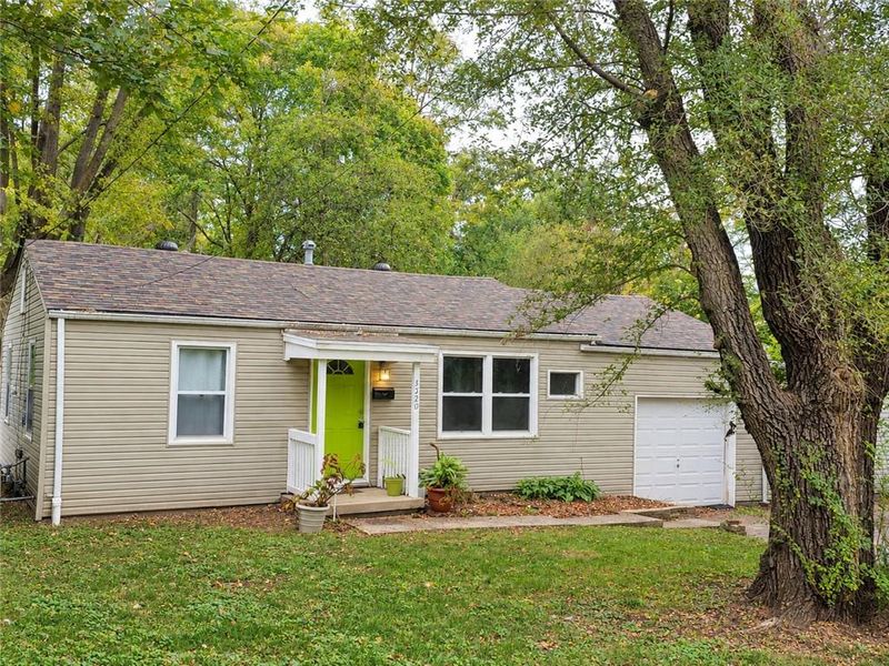 5520 Hardy Ave, Raytown, MO 64133