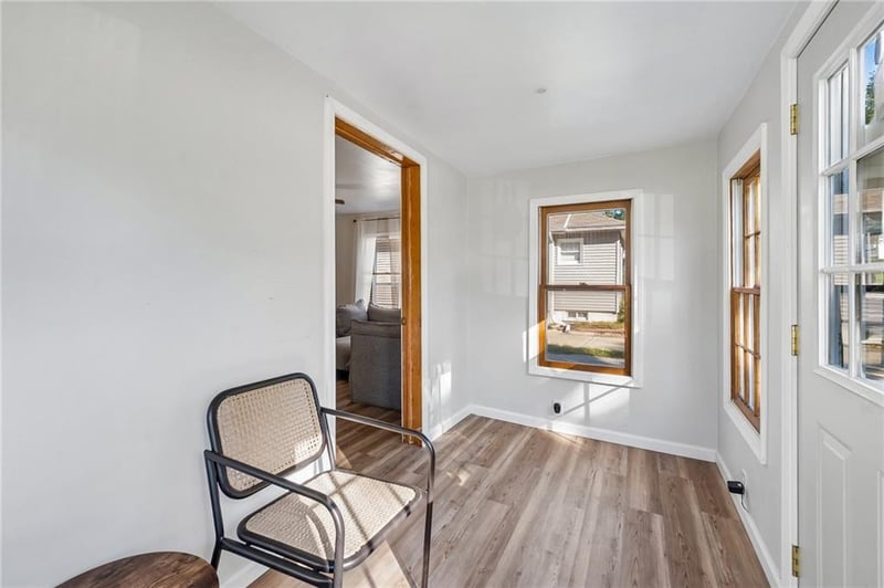 126 S Fairview Ave, Liberty, MO 64068