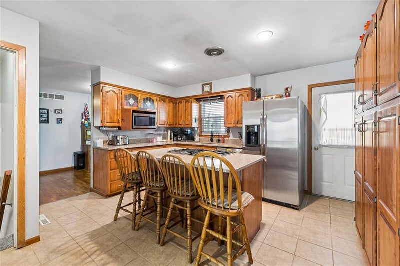 412 S Cedar St, Gallatin, MO 64640