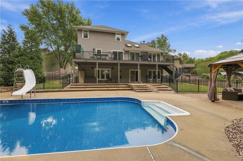 3650 SW Kimstin Cir, Blue Springs, MO 64015