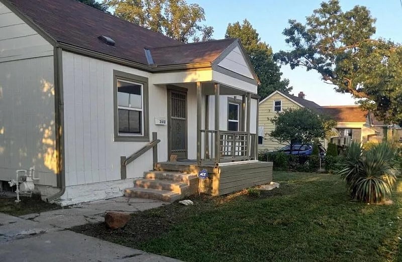 2612 E 75th St, Kansas City, MO 64132