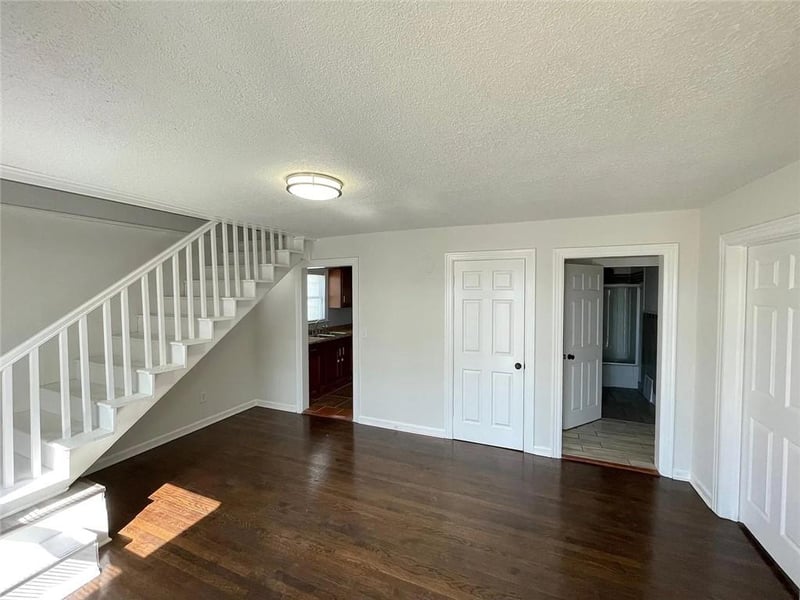 2612 E 75th St, Kansas City, MO 64132