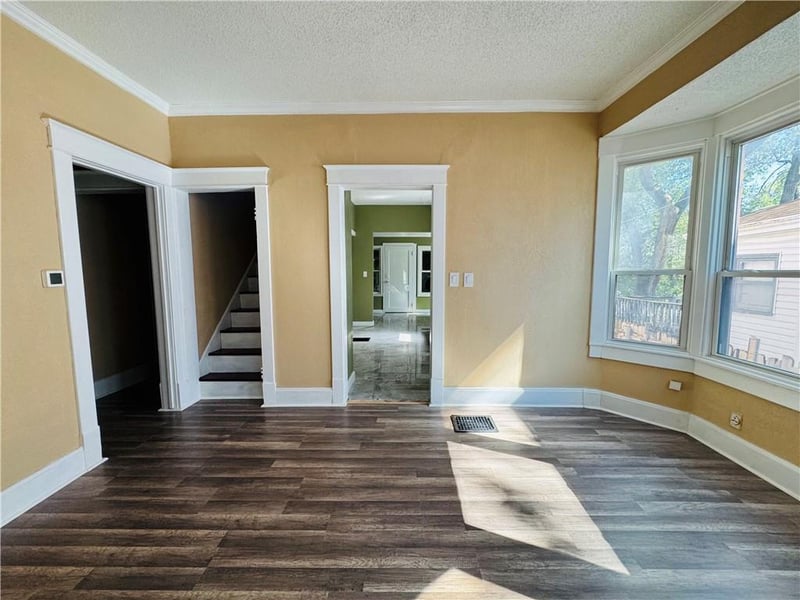 433 N Oakley Ave, Kansas City, MO 64123
