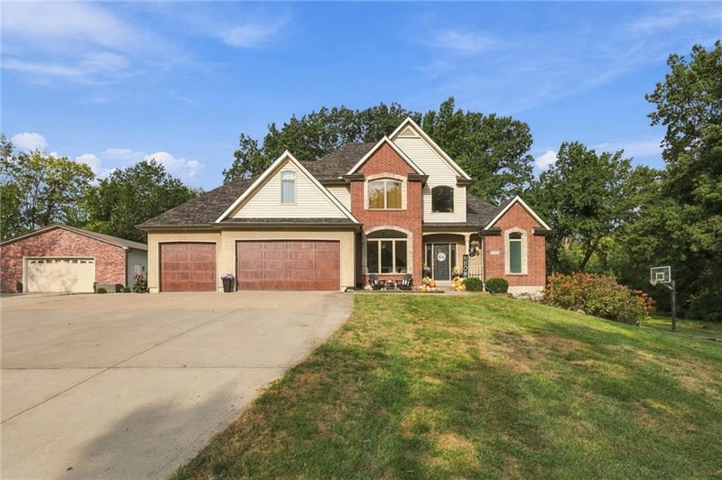 4200 S Tyer Rd, Grain Valley, MO 64029