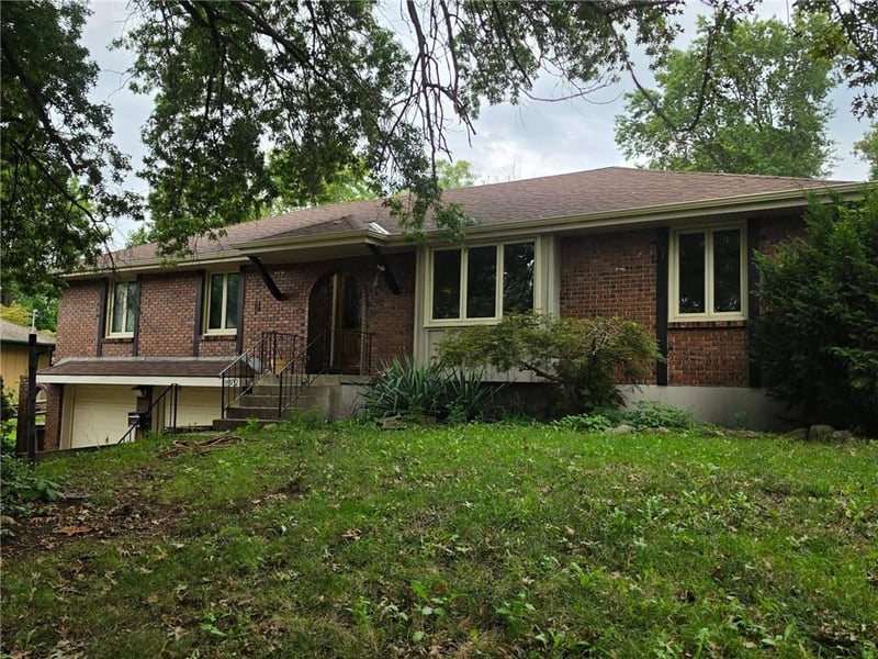 15932 E 41st St S, Independence, MO 64055