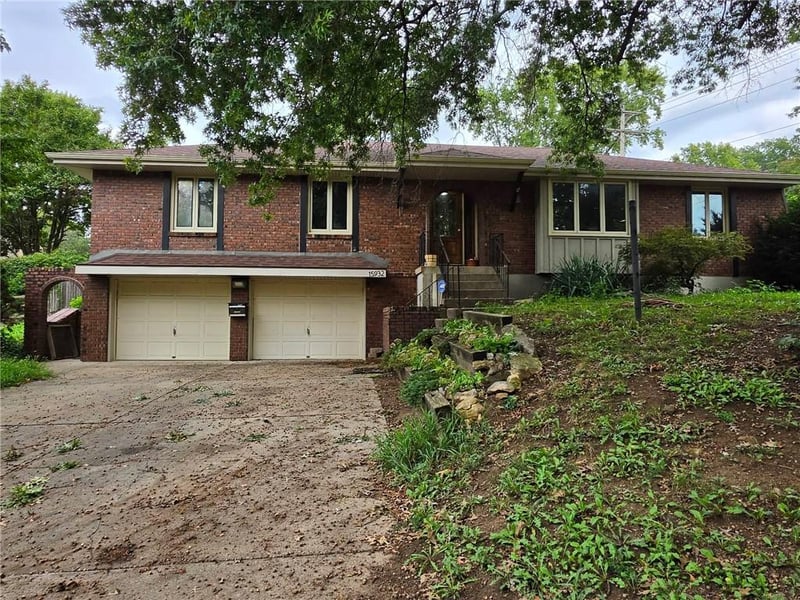 15932 E 41st St S, Independence, MO 64055