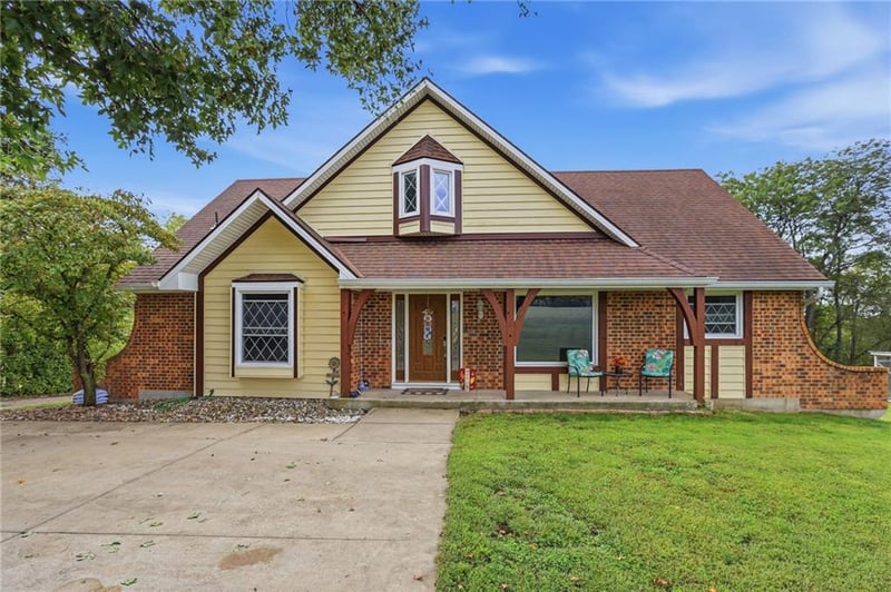 27625 89th St W, Lenexa, KS 66053