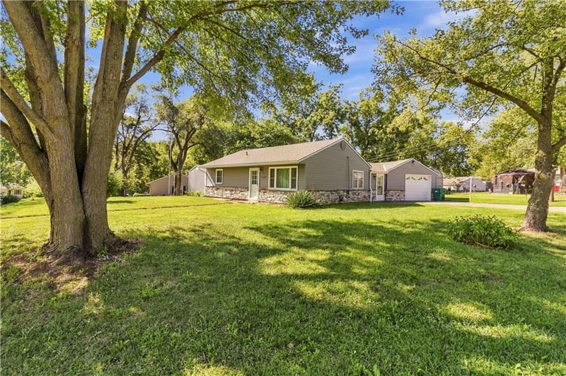 3706 Harmony Dr, Kansas City, KS 66106