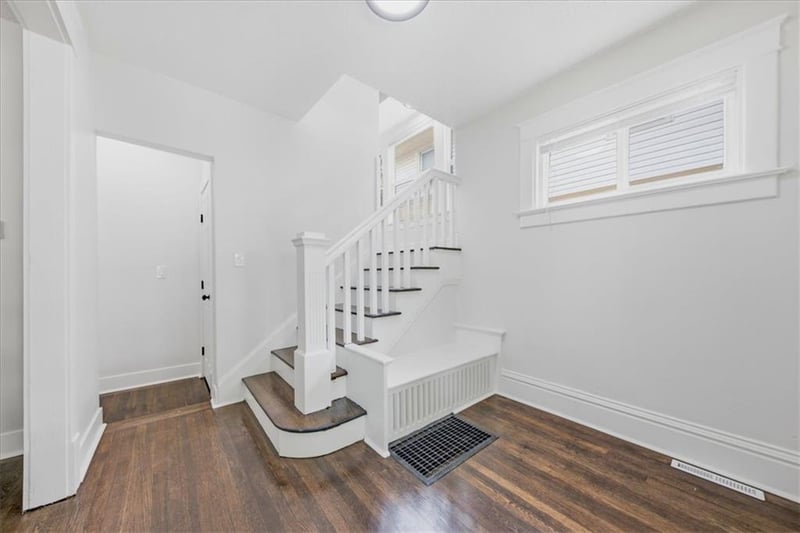 3249 Lockridge Ave, Kansas City, MO 64128