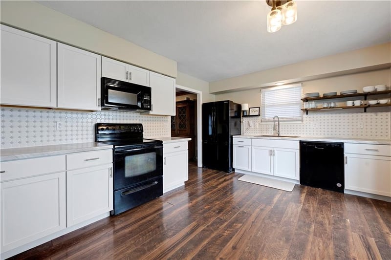 16010 Harris Ave, Belton, MO 64012
