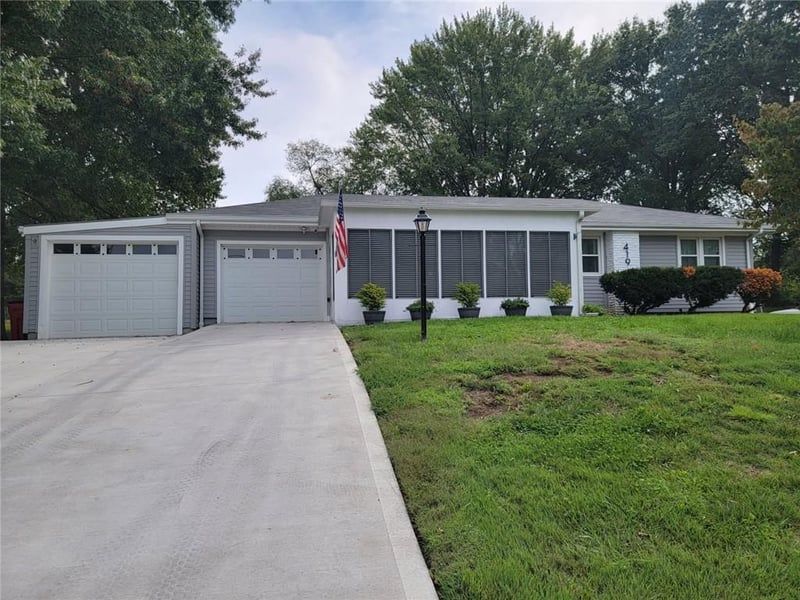 419 Dickinson Rd, Independence, MO 64050
