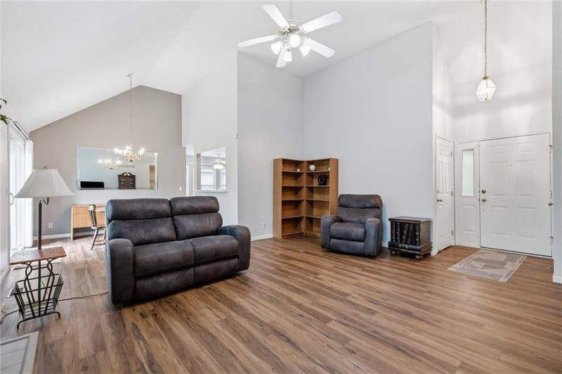 15724 Travis St, Overland Park, KS 66223