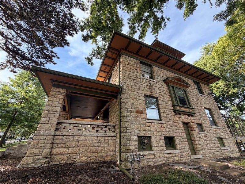 3712 Washington St, Kansas City, MO 64111