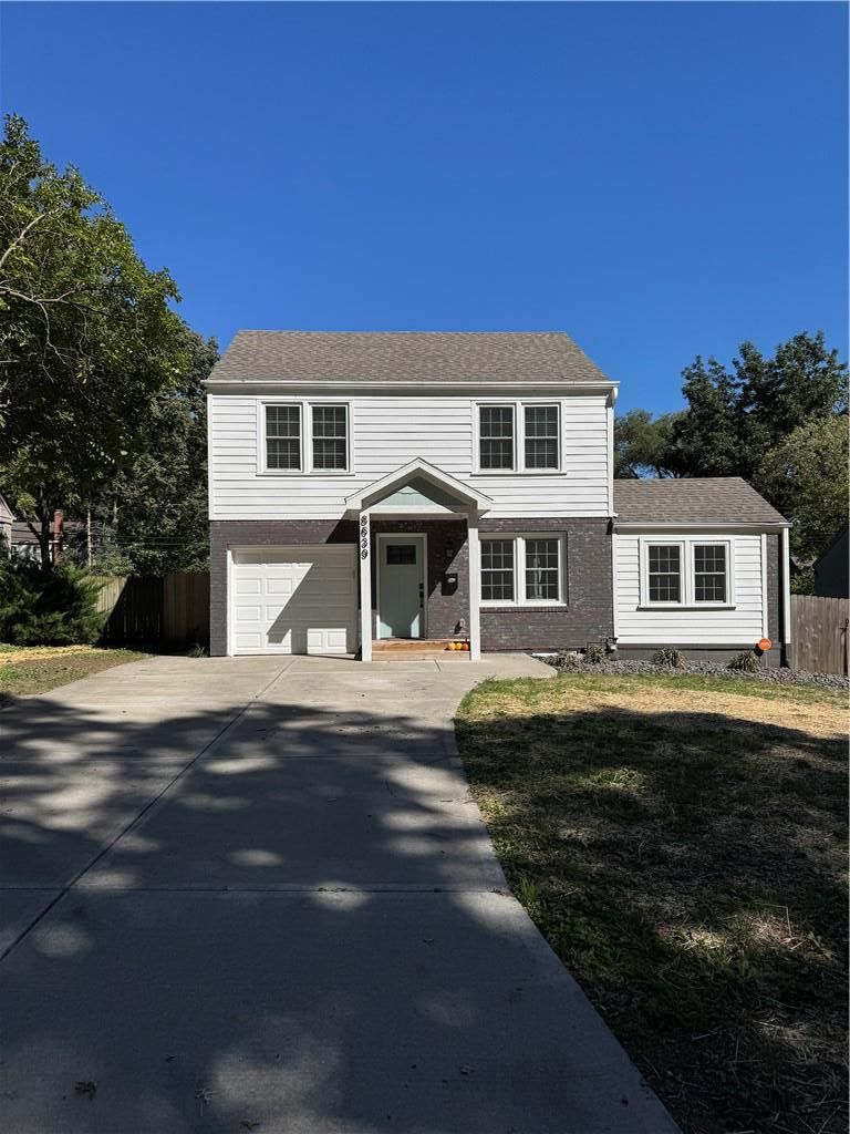 8639 Maiden Ln, Kansas City, MO 64114