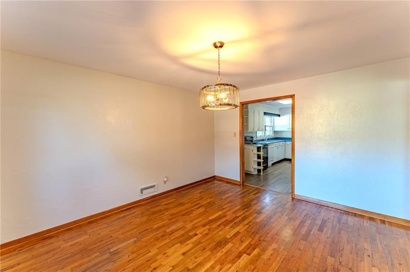 404 N State St, Yates Center, KS 66783