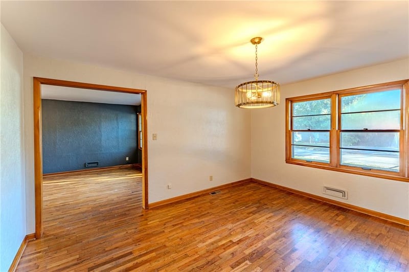 404 N State St, Yates Center, KS 66783