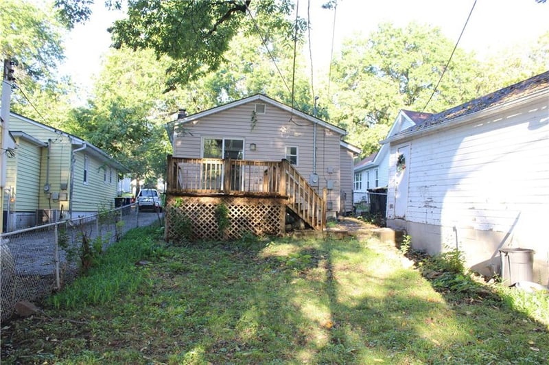 7811 Summit St, Kansas City, MO 64114