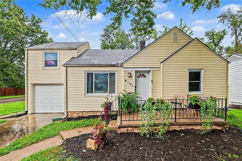 8101 Belleview Ave, Kansas City, MO 64114