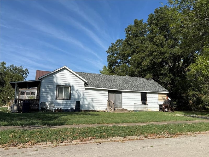 1000 Locust St, Independence, KS 67301