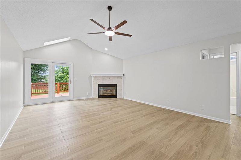 1203 E 118 Ter, Kansas City, MO 64131