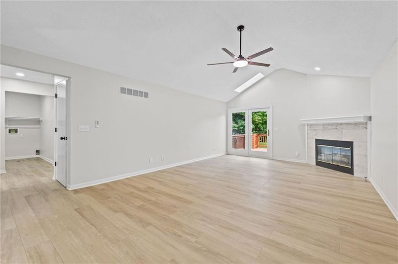 1203 E 118 Ter, Kansas City, MO 64131