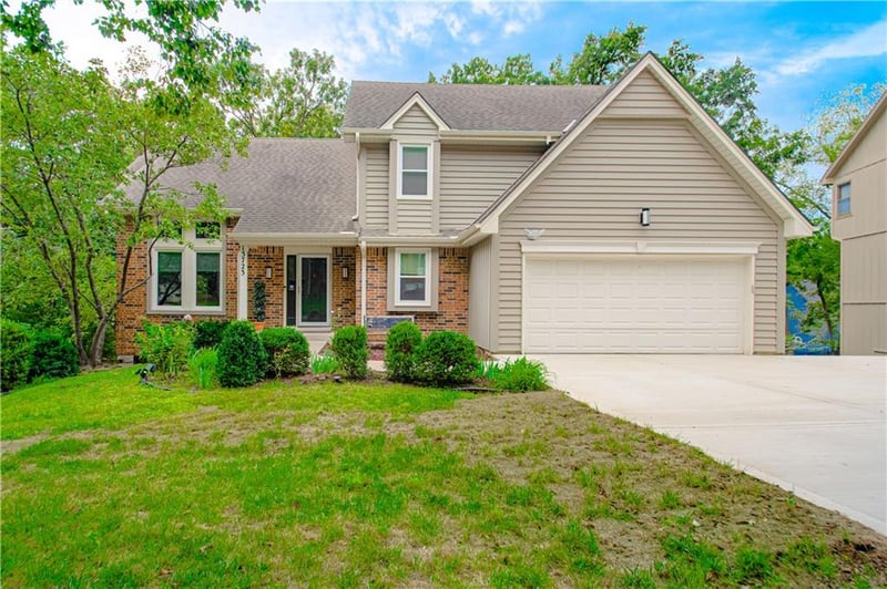 13723 W 75th Pl, Lenexa, KS 66216