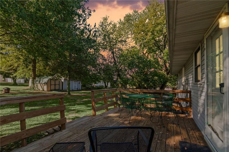 112 Calvird Dr, Clinton, MO 64735