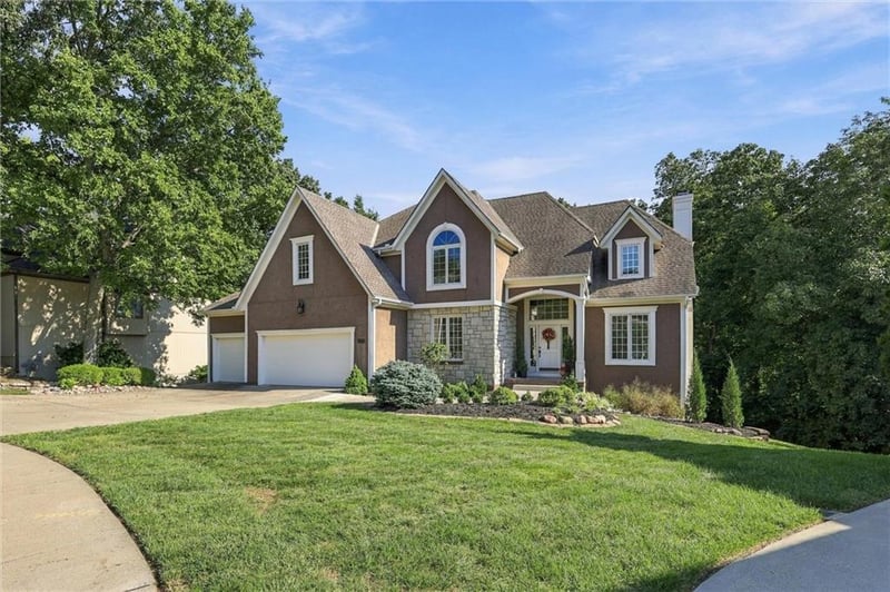 1325 NW 47th St, Kansas City, MO 64116