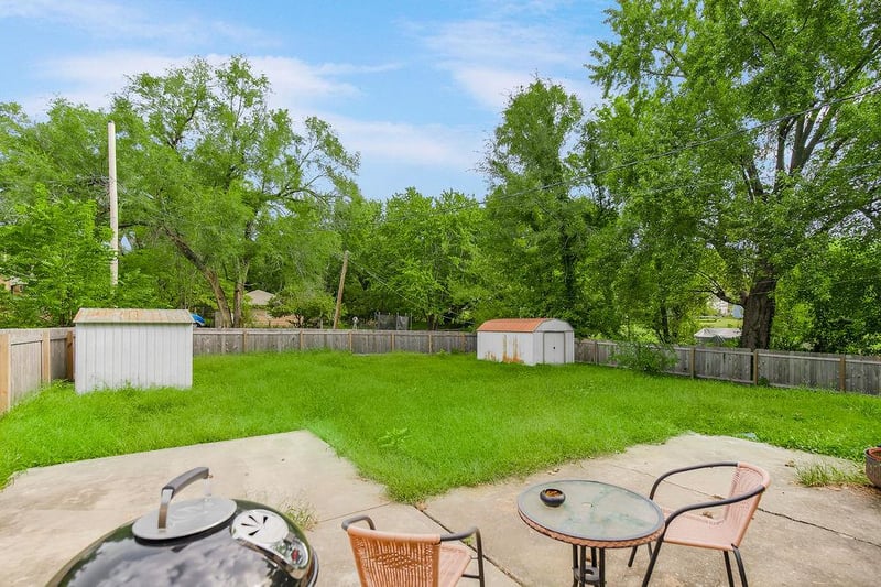 11604 E 55th St, Raytown, MO 64133