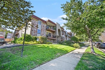 5004 Baltimore Ave #103, Kansas City, MO 64112