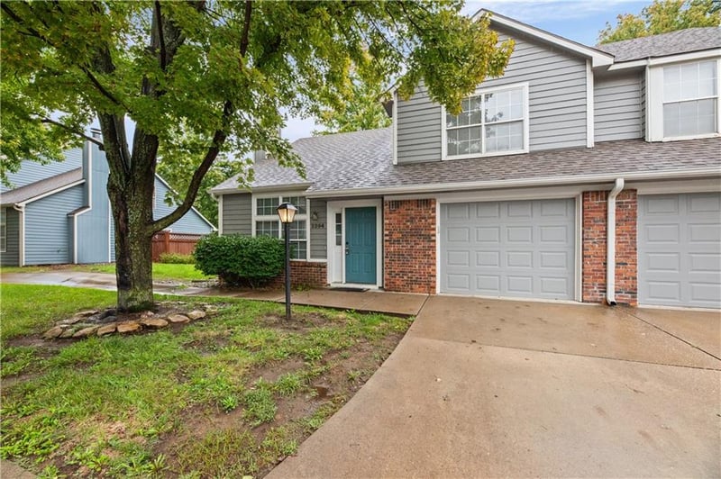 2204 Breckenridge Dr, Lawrence, KS 66047