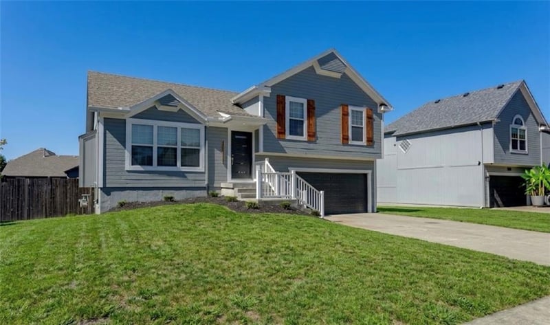 626 S Walnut St, Gardner, KS 66030