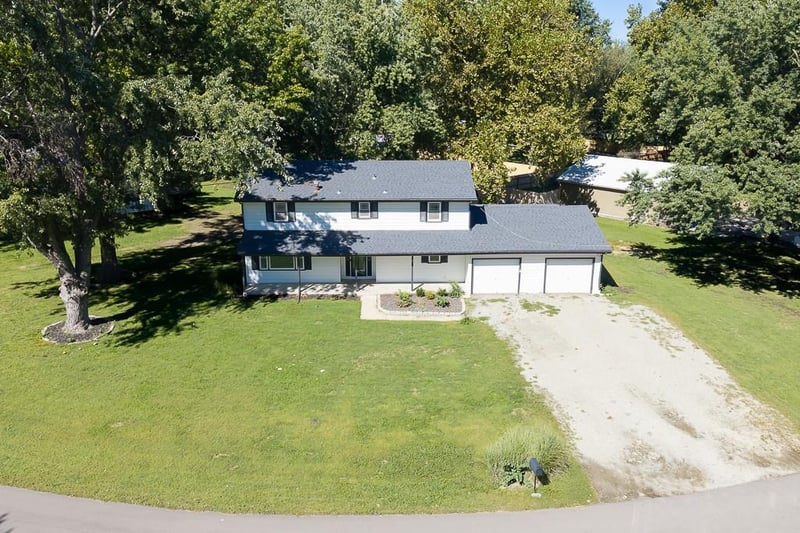 116 Linden Cir, Perry, KS 66073