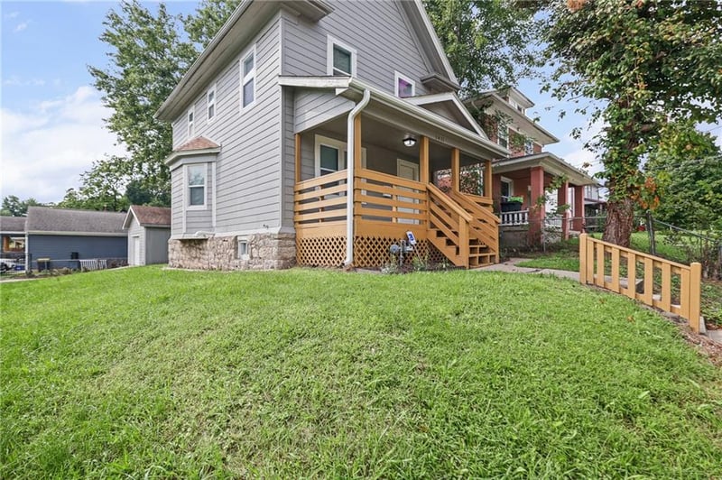 1411 E 35th St, Kansas City, MO 64109
