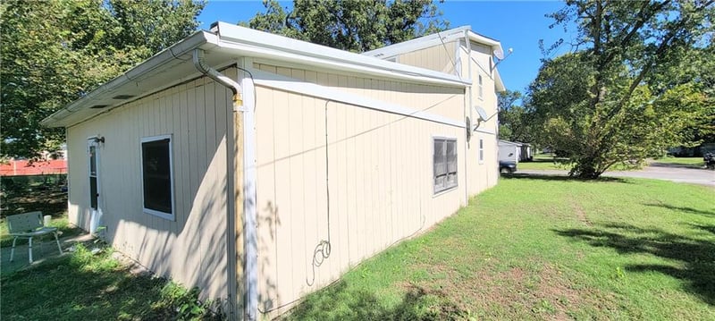 28 Ohio St, Iola, KS 66749