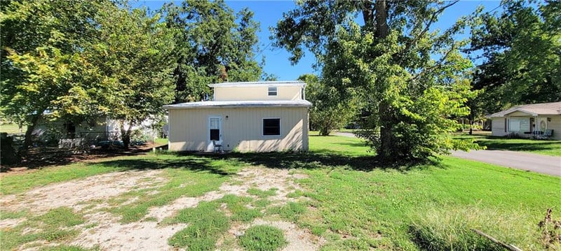 28 Ohio St, Iola, KS 66749