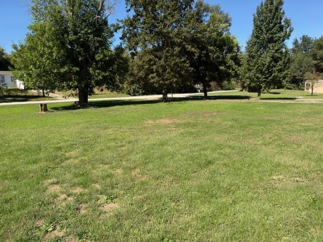 1001 N Jerry Ave, Raymore, MO 64083