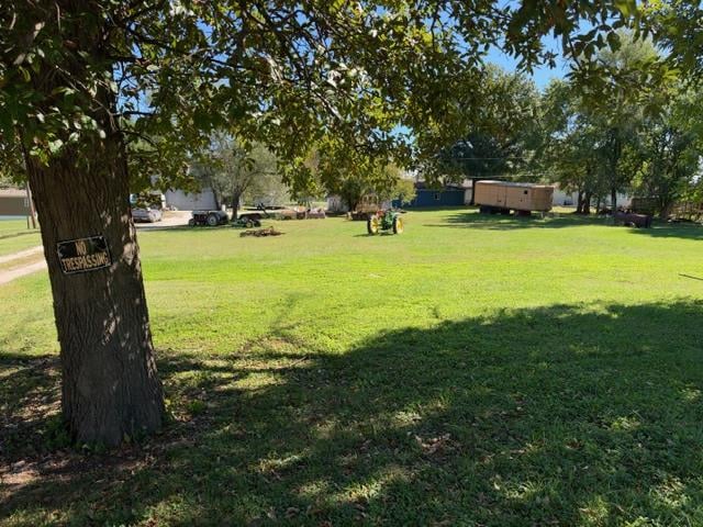 1001 N Jerry Ave, Raymore, MO 64083