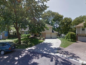 9146 Antioch Rd, Overland Park, KS 66212