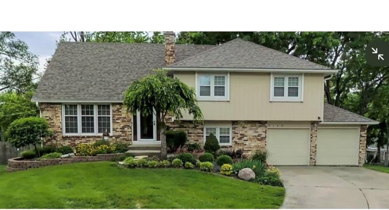 9146 Antioch Rd, Overland Park, KS 66212