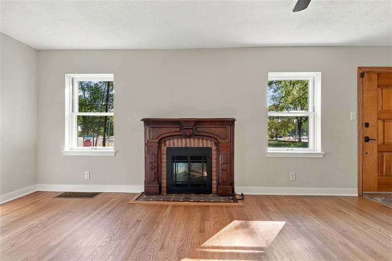 2914 Shrine Park Rd, Leavenworth, KS 66048