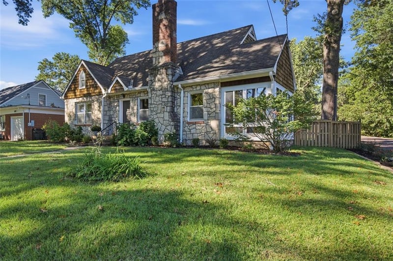 2914 Shrine Park Rd, Leavenworth, KS 66048