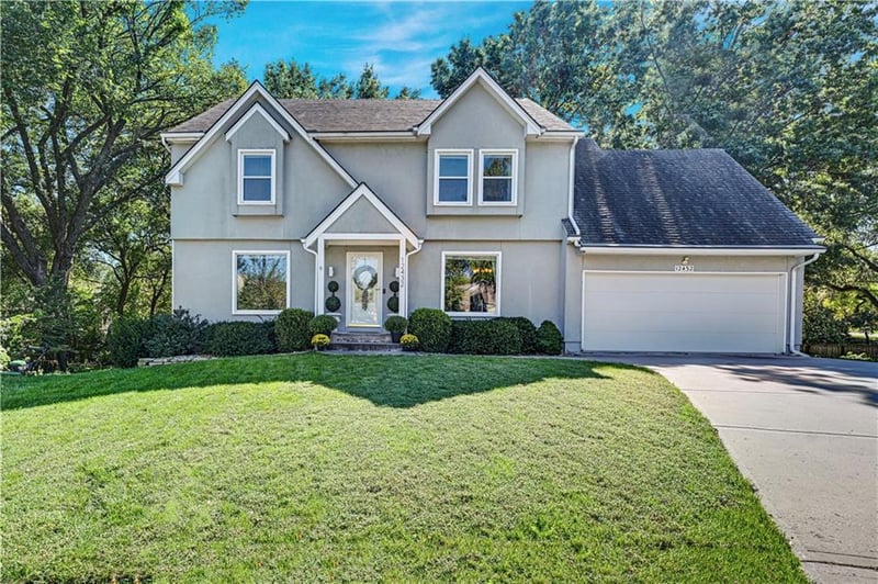 12432 Perry St, Overland Park, KS 66213