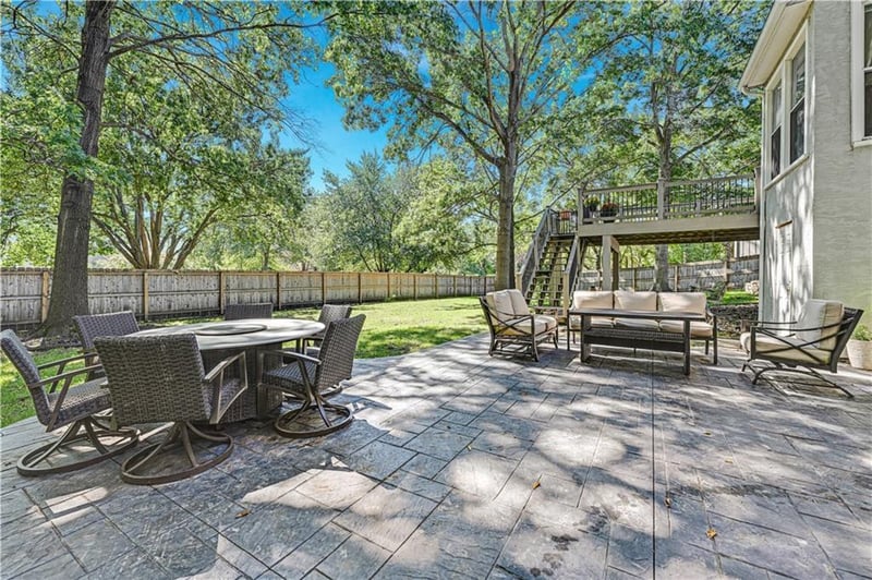12432 Perry St, Overland Park, KS 66213