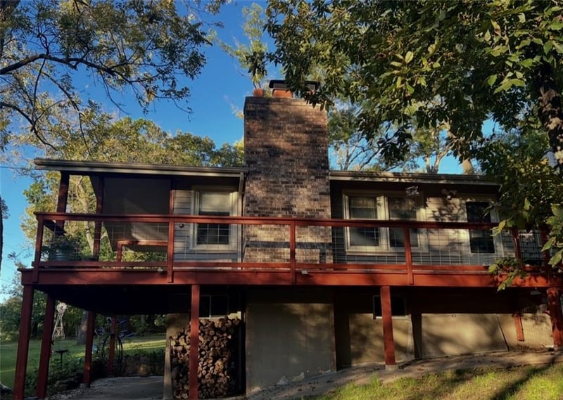 9371 Village Ln, Ozawkie, KS 66070