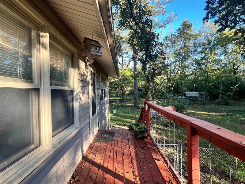 9371 Village Ln, Ozawkie, KS 66070