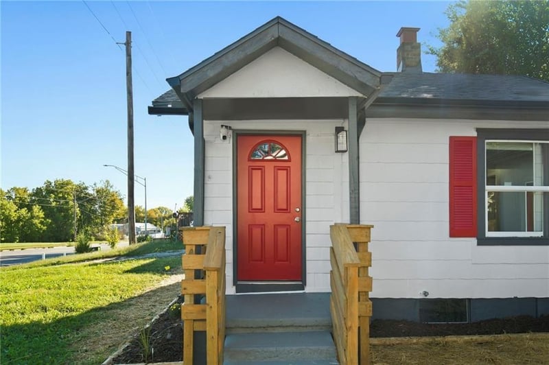 15023 E Truman Rd, Independence, MO 64050