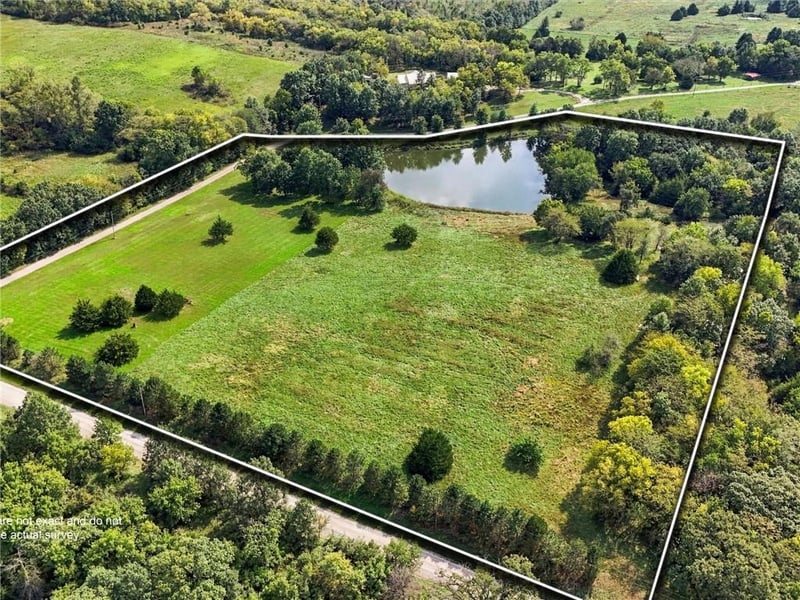 Betty Jane Rd, Kingston, MO 64650