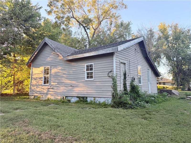 306 E Fort Scott St, Butler, MO 64730